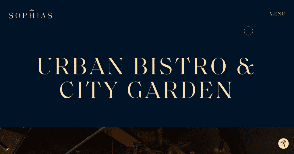 Screenshot der Website von Sophias Urban Bistro & City Garden mit dunkelblauem Hintergrund und goldenem Text