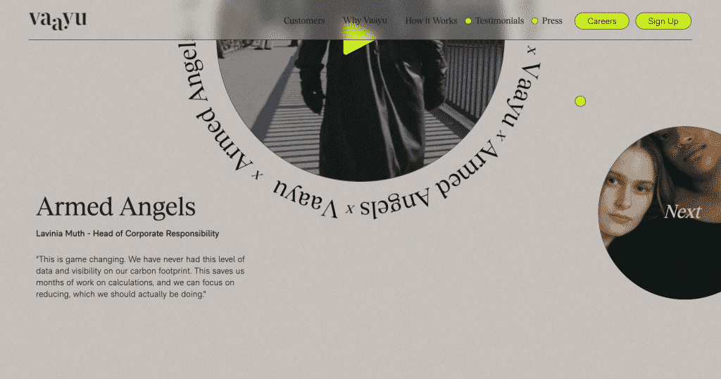 Screenshot der Vaayu-Webseite mit Fokus auf CO2-Berechnung und Kundenfeedback