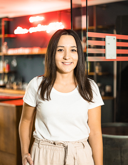 Porträt von Marina Vucic, Teammitglied bei Morefire