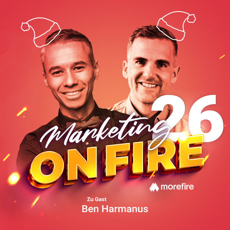 Robin Heintze und Ben Harmanus mit Weihnachtsmützen im „Marketing on Fire“ Podcast-Cover