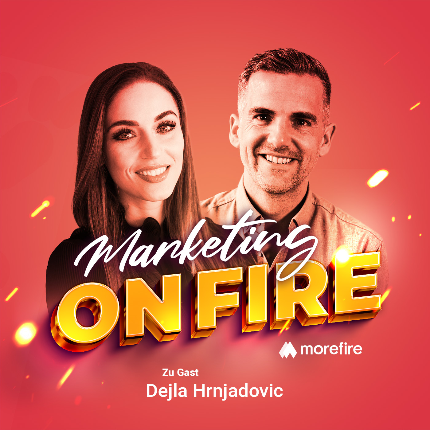 Dejla Hrnjadovic, lächelnd mit langen braunen Haaren, neben Robin Heintze, vor einem roten Hintergrund mit dynamischen Lichteffekten